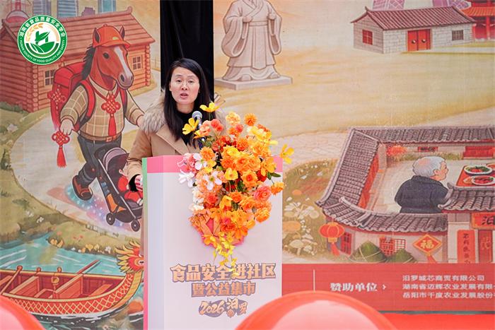曾玲.JPG